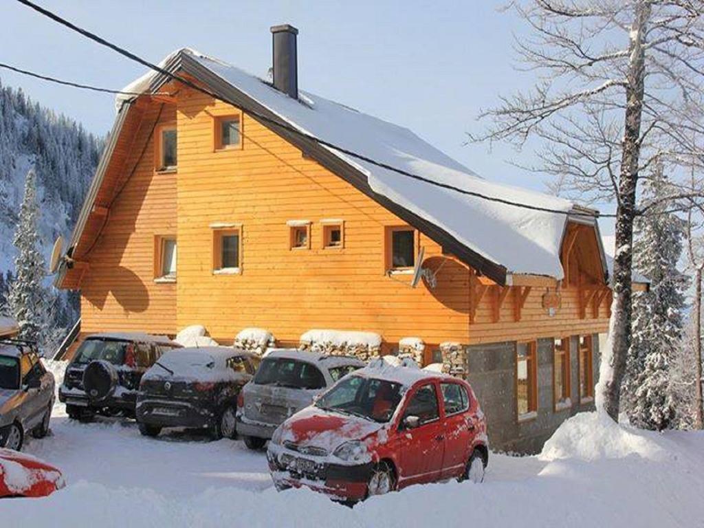 Apartments Prijatelji 자호리나 외부 사진