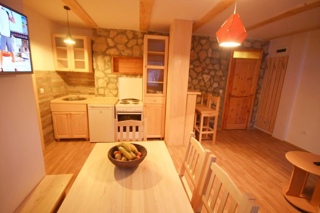 Apartments Prijatelji 자호리나 외부 사진