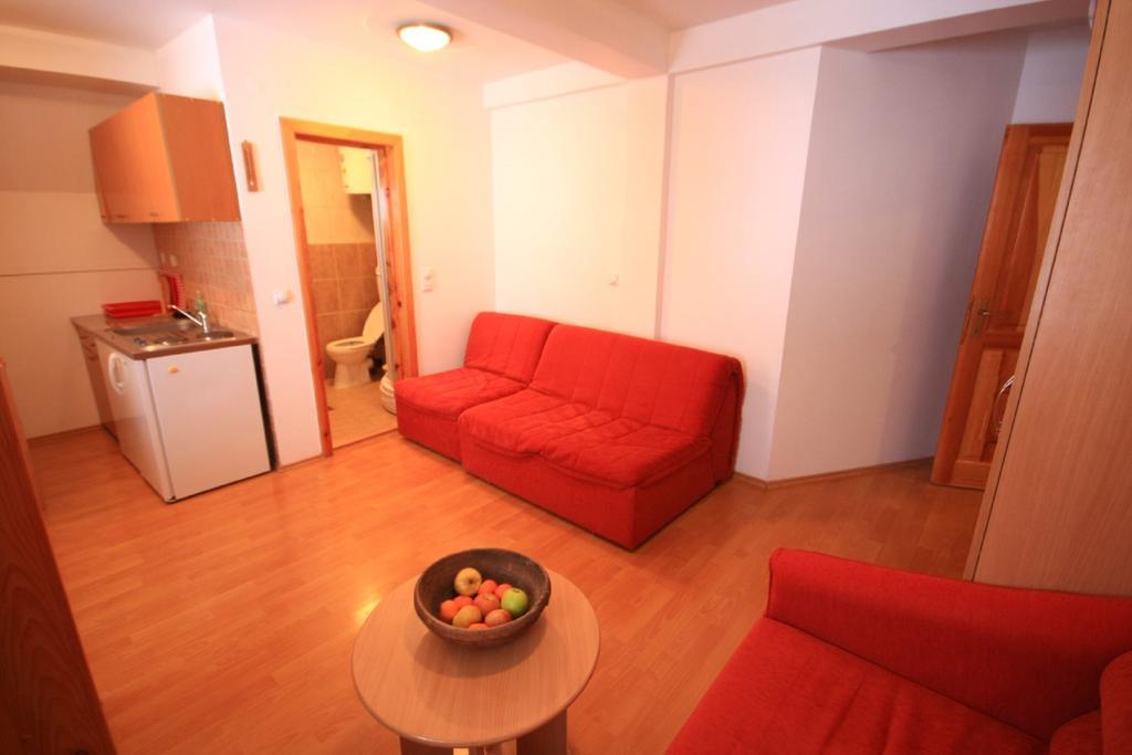 Apartments Prijatelji 자호리나 외부 사진