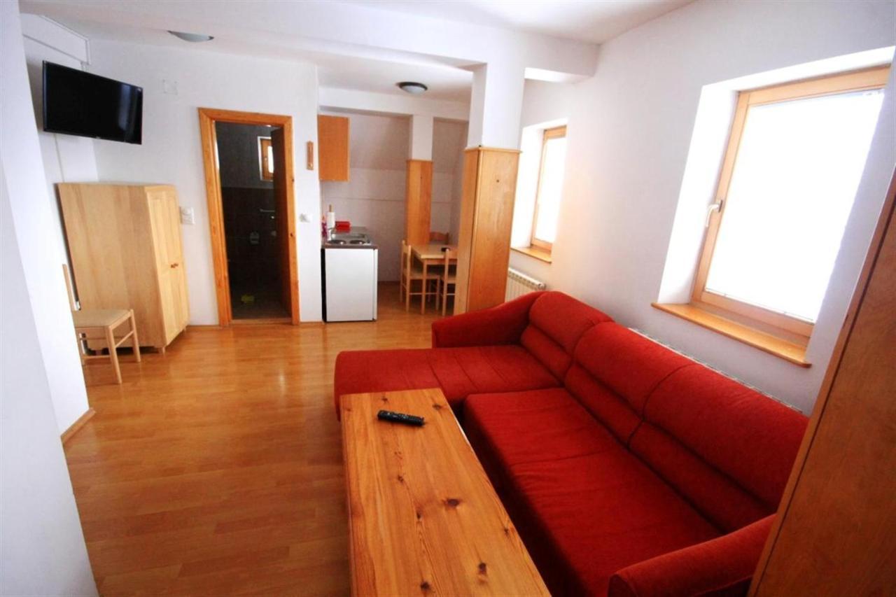 Apartments Prijatelji 자호리나 외부 사진
