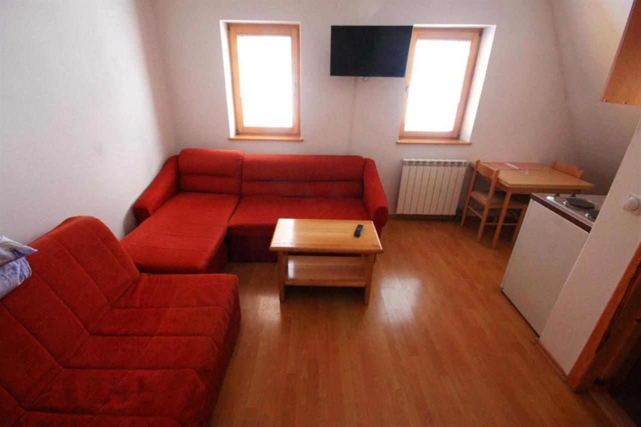 Apartments Prijatelji 자호리나 외부 사진